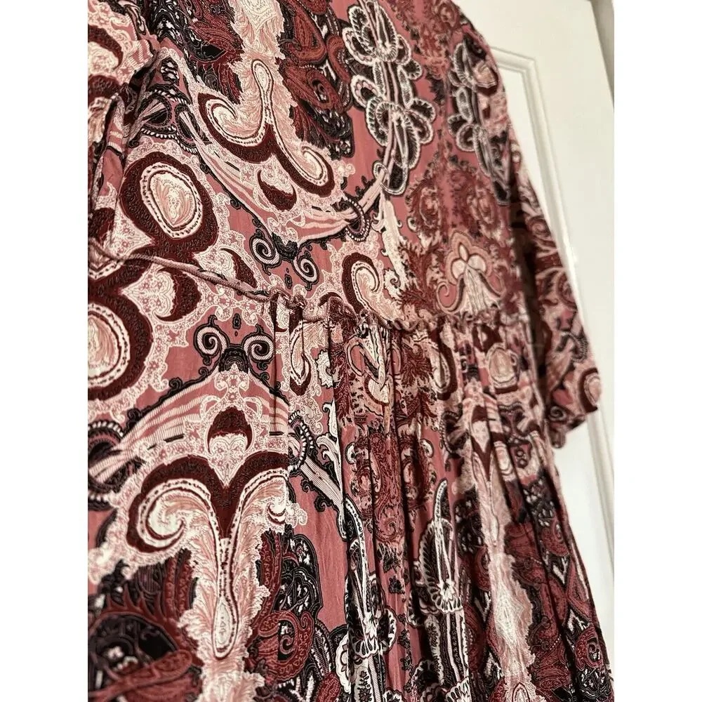 Jane and Delancey women’s beautiful